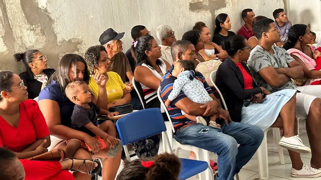 No último domingo (23) o Prefeito Lica esteve na comunidade da Fechadinha e atendendo a pedidos dos moradores, deu início a uma série de obras na comunidade.