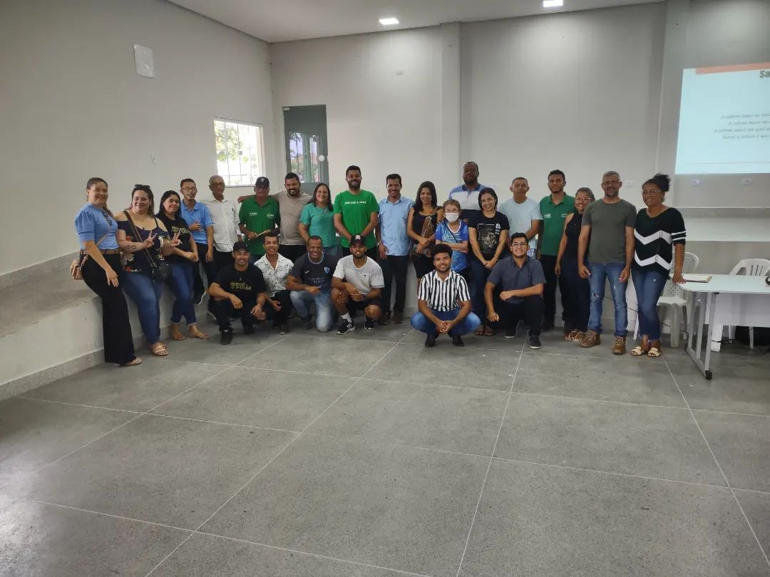 a Diretoria Municipal de Cultura realizou no Centro Cultural Luís Eduardo Magalhães, a reunião de renovação do CMC (Conselho Municipal de Cultura).