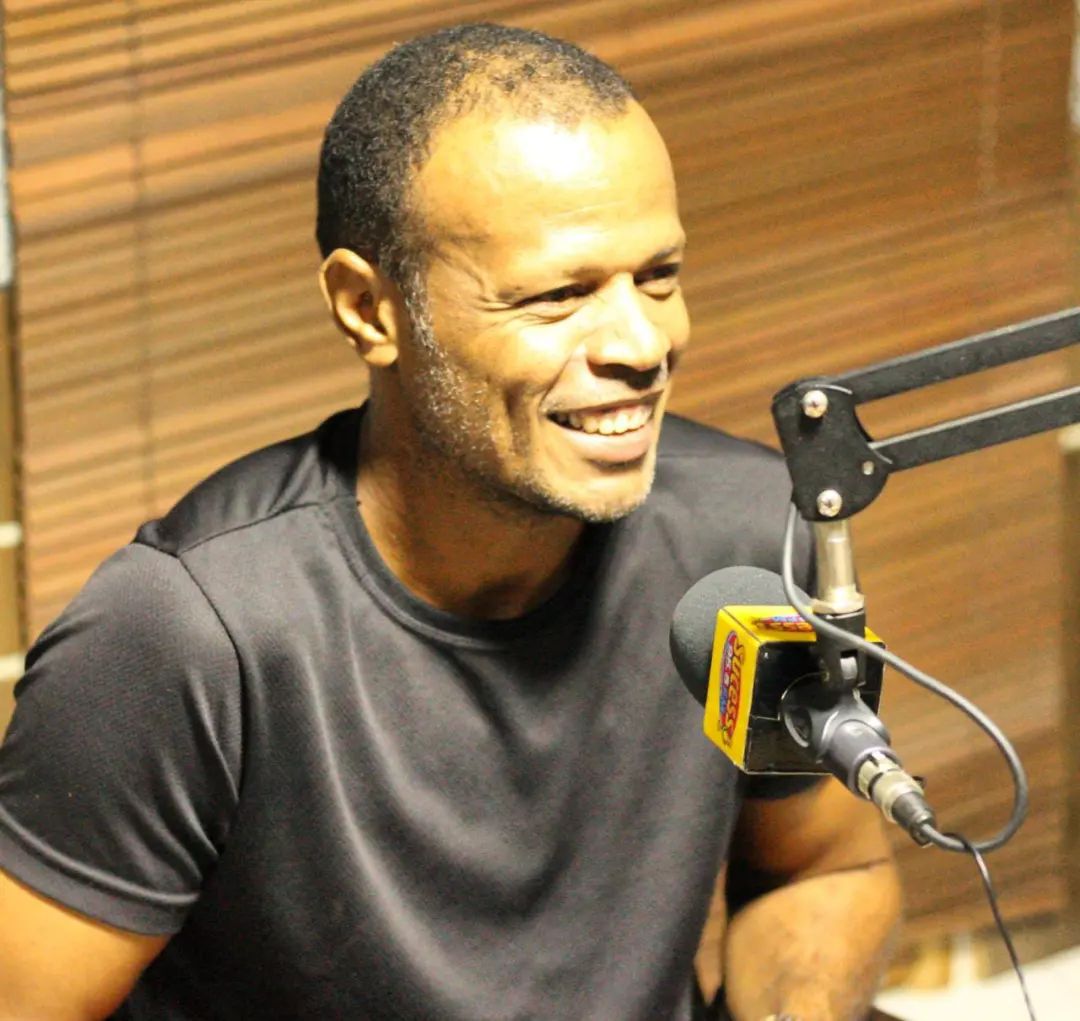 O Diretor Municipal de Esportes, Alexsandro Alves, concedeu uma entrevista à rádio Sucesso FM na manhã desta quarta-feira (05).