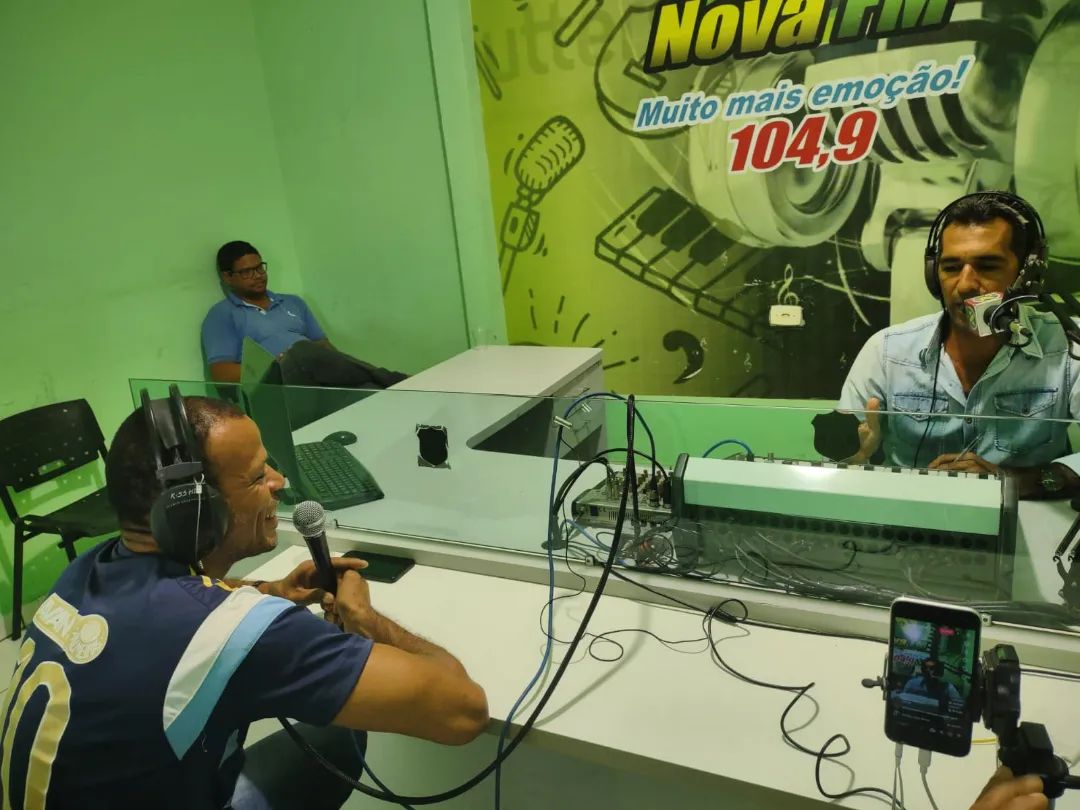 o Diretor de Esporte, Alexsandro Alves, concedeu uma entrevista à rádio Nova FM.