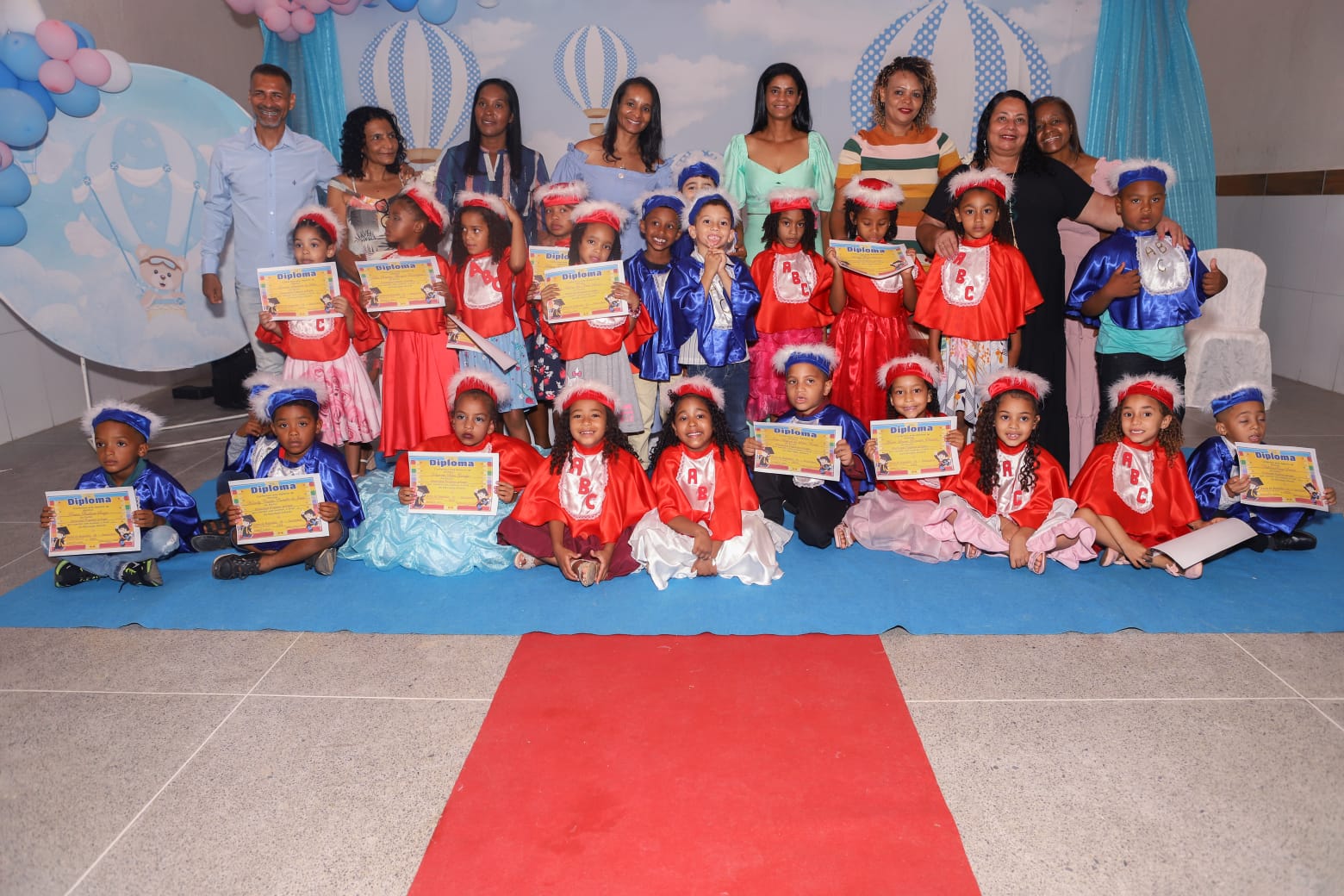 Na última semana foi realizada a colação de grau dos estudantes do Jardim II da Educação Infantil da Escola Pequeno Polegar, na Agrovila 07.